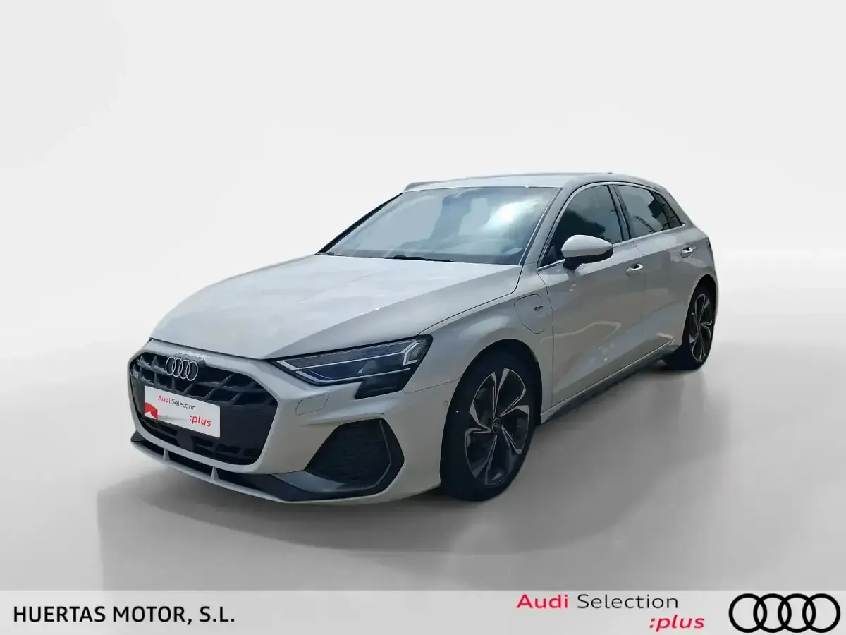 Usado Audi A3 S-Line 204 CV (150 kW) 2025 Berlina