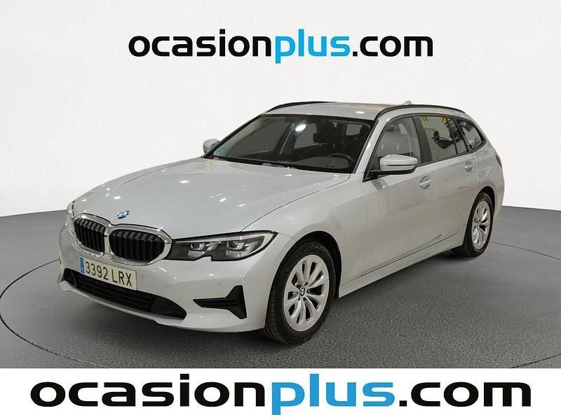 Gris plata Usado 2021 BMW 318 Familiar | 18.623 € - Imagen 1/4