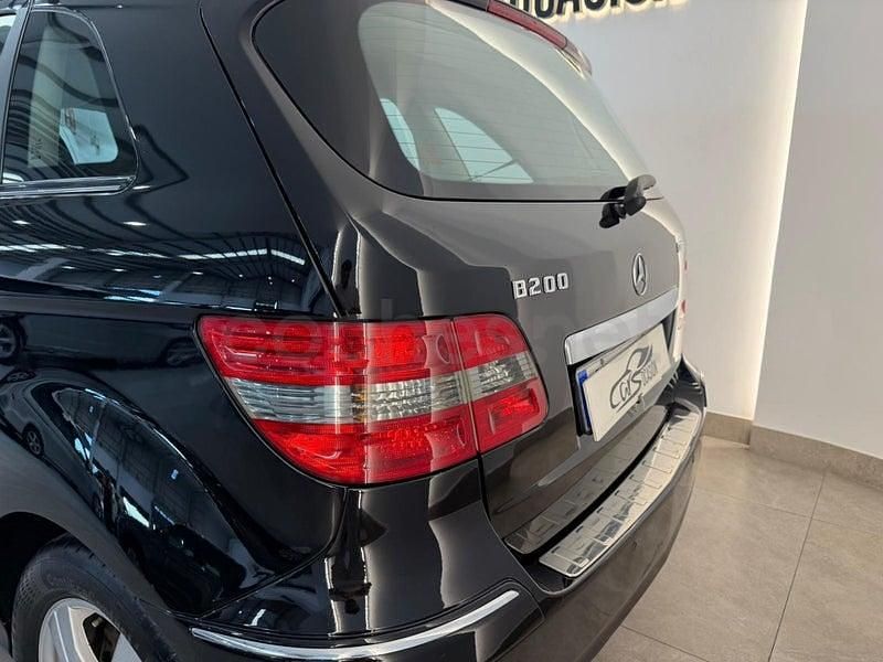 Usado Mercedes B180 Sport Edition 109 CV (80 kW) 2011 Negro Monovolumen