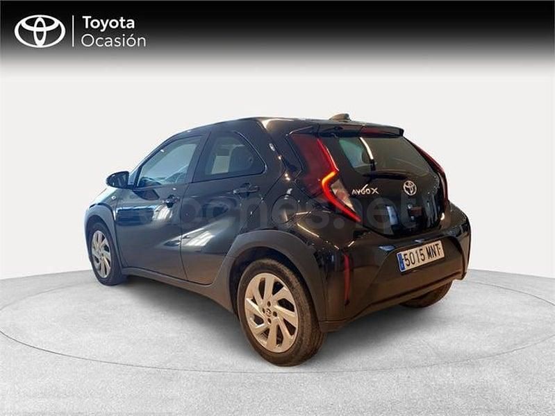 Usado Toyota Aygo X Play 72 CV (52 kW) 2024 Negro SUV