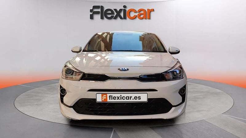 Usado Kia Rio 101 CV (74 kW) 2021 Blanco Utilitario