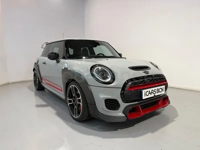 Usado Mini John Cooper Works 306 CV (225 kW) 2020 Gris Utilitario