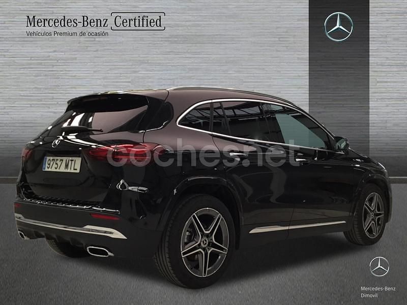 Usado Mercedes GLA200 AMG line 150 CV (110 kW) 2024 Negro cosmos SUV