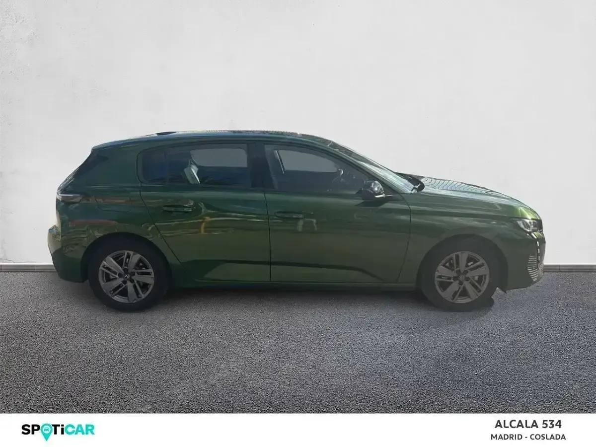 Usado Peugeot 308 Active 130 CV (95 kW) 2023 Verde