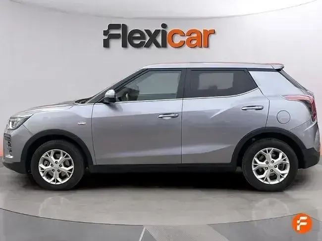 Usado SsangYong Tivoli 135 CV (99 kW) 2025 Gris