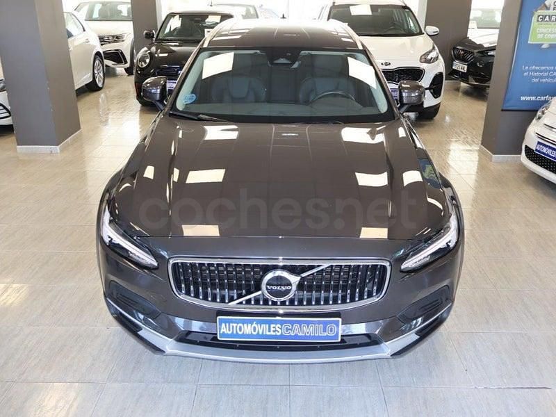 Usado Volvo V90 CC Ultimate 197 CV (144 kW) 2022 Gris / plata Familiar