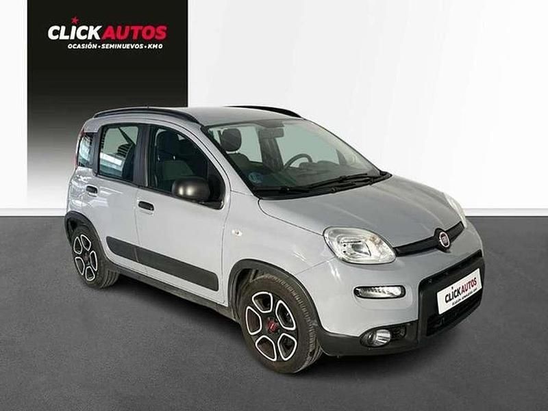 Usado Fiat Panda City Life 71 CV (52 kW) 2022 Gris Utilitario