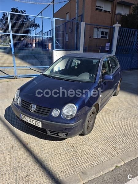 Usado VW Polo Trendline 75 CV (55 kW) 2003 Azul Berlina