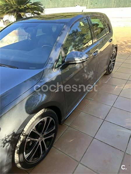 Usado VW Golf VII Sport 150 CV (110 kW) 2018 Gris / plata Berlina