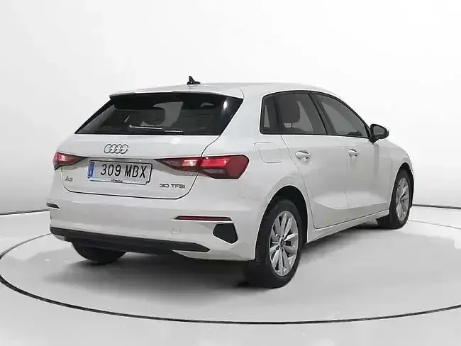 Usado Audi A3 e-tron Advanced Plus 110 CV (80 kW) 2022 Blanco Utilitario