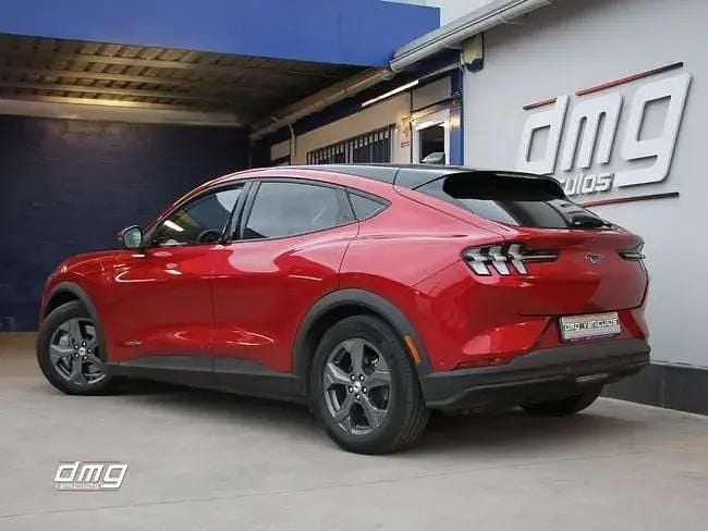 Gebraucht Ford Mustang Mach-E 197 kW (269 PS) 2022 Rot SUV