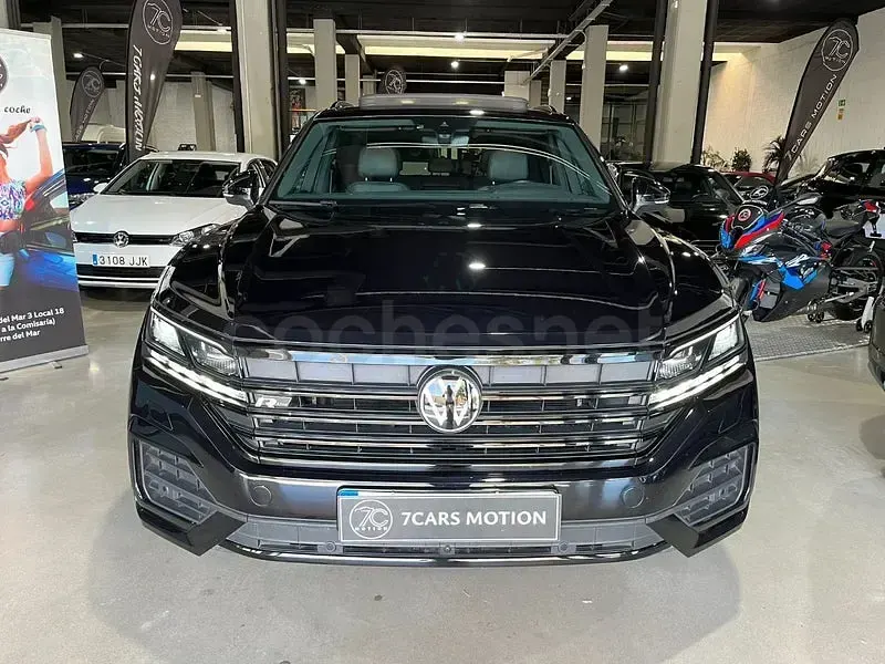Usado VW Touareg R-line 231 CV (169 kW) 2021 Negro SUV