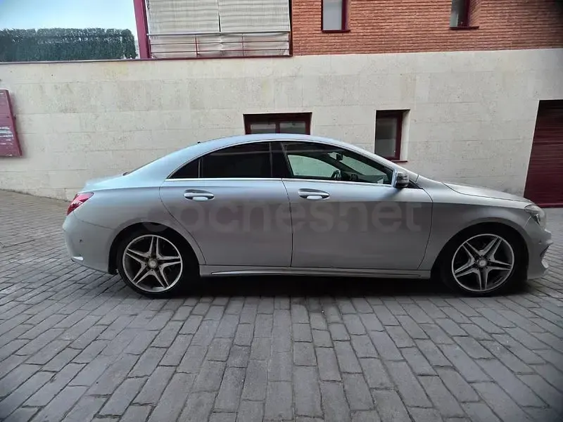 Usado Mercedes CLA220 AMG line 177 CV (130 kW) 2015 Gris / plata Coupe