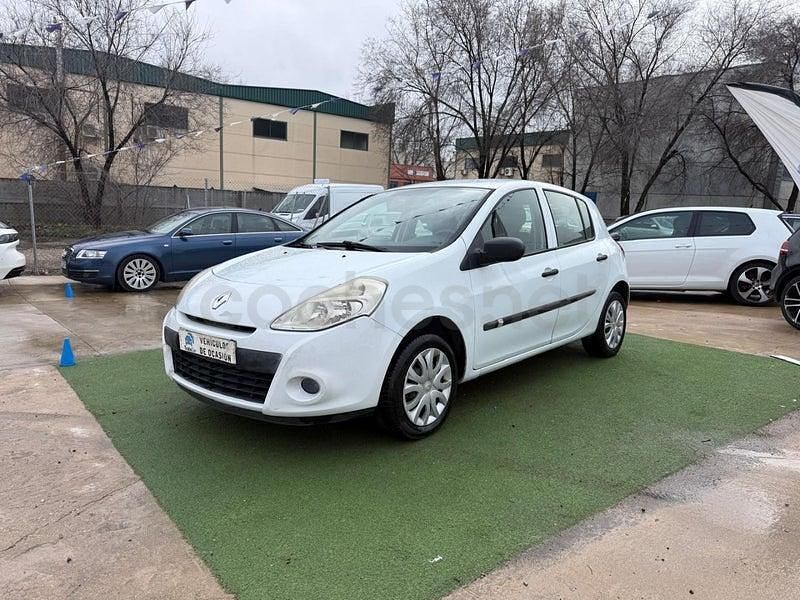 Usado Renault Clio II Business 75 CV (55 kW) 2011 Blanco Berlina