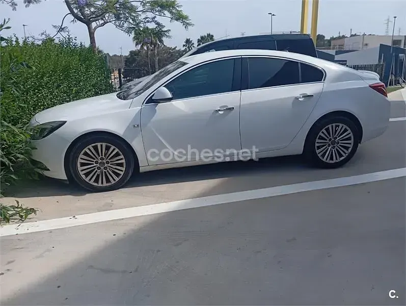 Usado Opel Insignia Sport 130 CV (95 kW) 2008 Blanco Berlina