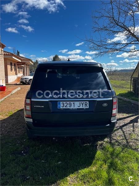 Usado Land Rover Range Rover Vogue 258 CV (189 kW) 2018 Gris / plata SUV
