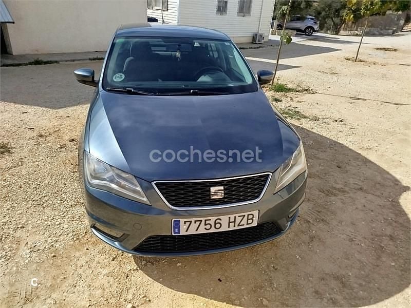 Gris / plata Usado 2014 Seat Toledo Style Berlina | 7400 € (Buen precio) - Imagen 1/4