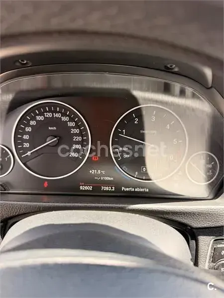 Usado BMW 318 150 CV (110 kW) 2018 Blanco Berlina