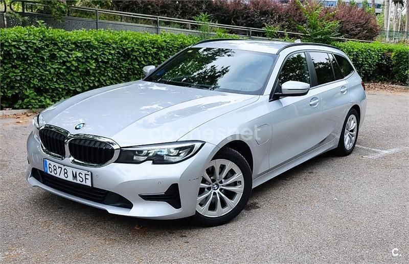 Gris / plata Usado 2021 BMW 330e Familiar | 24.500 € (Super precio) - Imagen 1/4