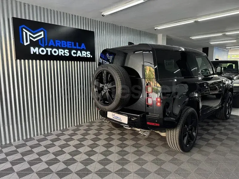 Usado Land Rover Defender 525 CV (386 kW) 2024 Negro SUV