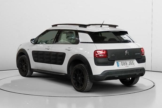 Usado Citroën C4 Cactus Feel 82 HP (60 kW) 2015 Citadino