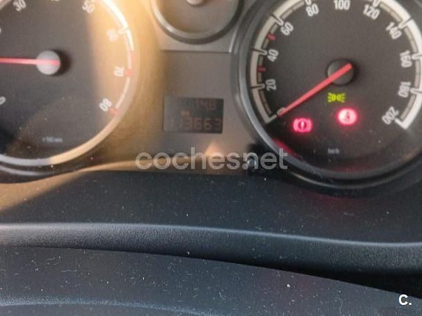 Usado Opel Corsa Selective 85 CV (62 kW) 2014 Gris / plata Utilitario