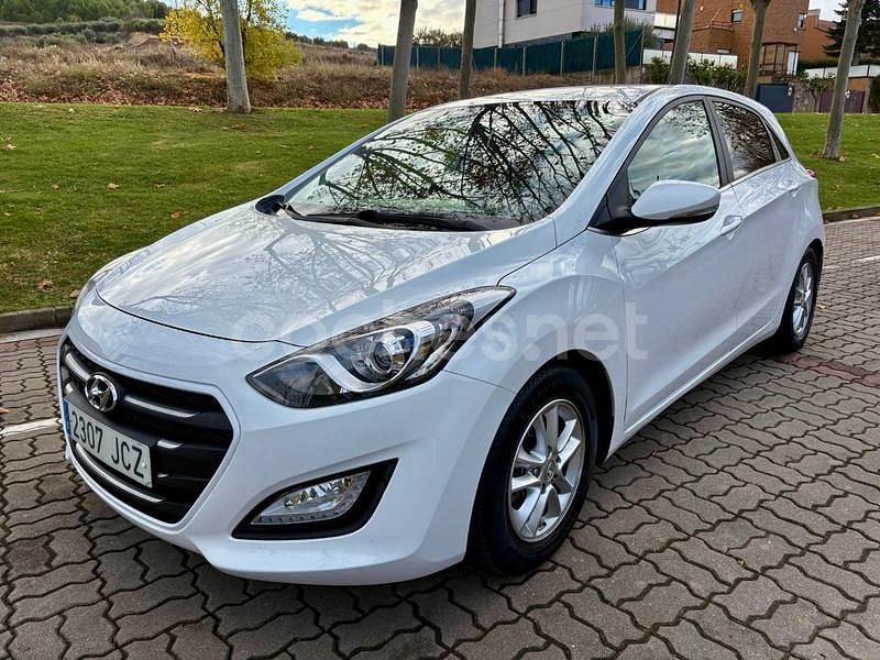 Blanco Usado 2015 Hyundai i30 Sport Berlina | 6900 € (Precio justo) - Imagen 1/4
