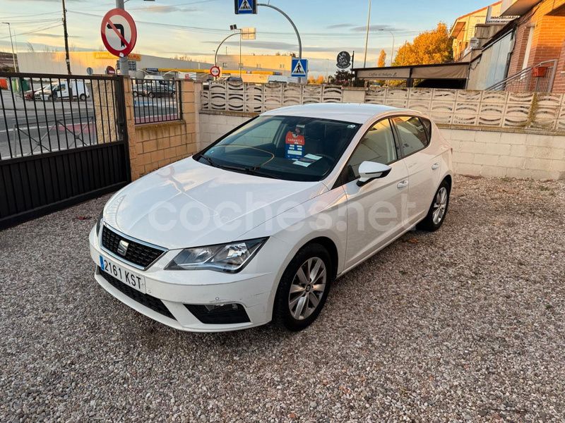 Usado Seat Leon Style 110 CV (80 kW) 2018 Blanco Berlina
