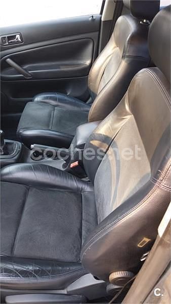 Usado VW Passat Edition 130 CV (95 kW) 2003 Gris / plata Berlina