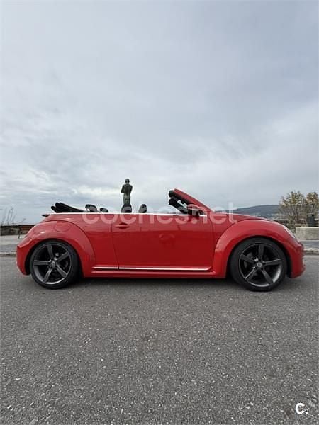 Usado VW Beetle Design 105 CV (77 kW) 2014 Rojo Utilitario