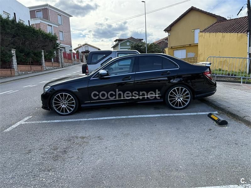 Usado Mercedes C320 Avantgarde 224 CV (164 kW) 2009 Negro Berlina