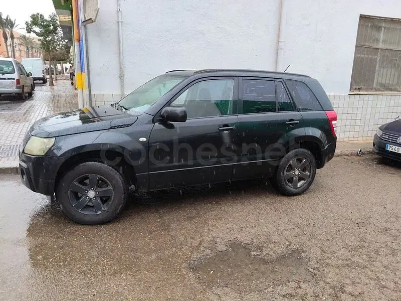 Usado Suzuki Grand Vitara 129 CV (94 kW) 2007 Negro SUV
