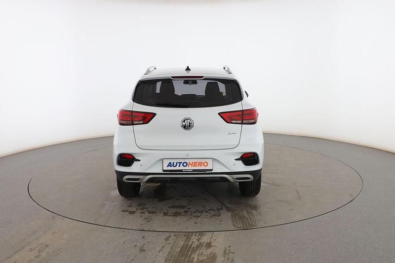 Usado MG ZS Comfort 106 CV (77 kW) 2023 Blanco SUV