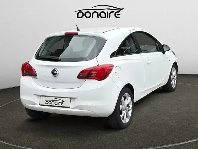 Usado Opel Corsa Selective 90 CV (66 kW) 2015 Blanco Utilitario