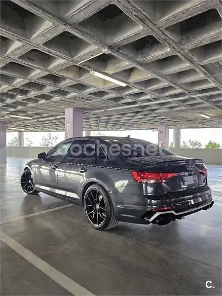 Usado Audi A4 150 CV (110 kW) 2018 Gris / plata Berlina
