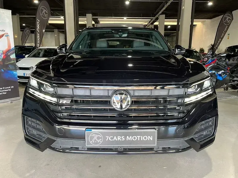 Usado VW Touareg R-line 231 CV (169 kW) 2021 Negro SUV