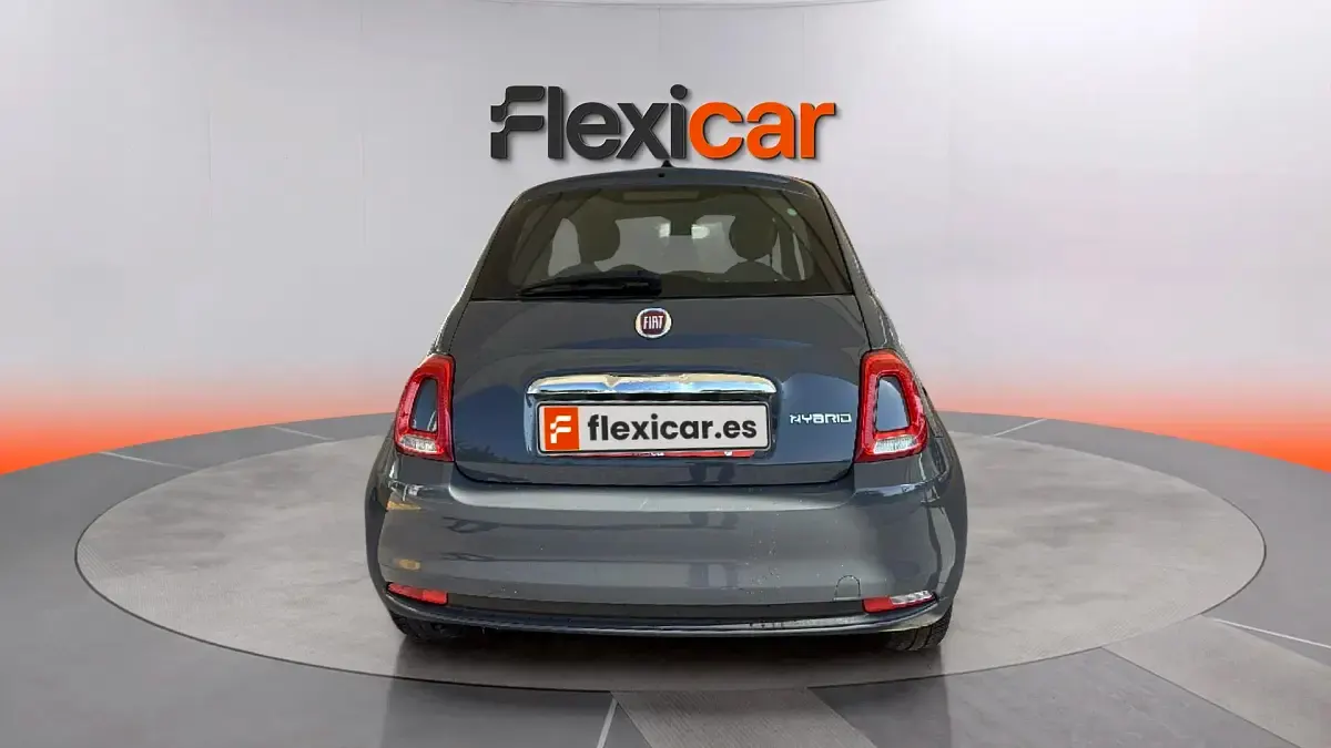 Usado Fiat 500 71 CV (52 kW) 2022 Gris Berlina