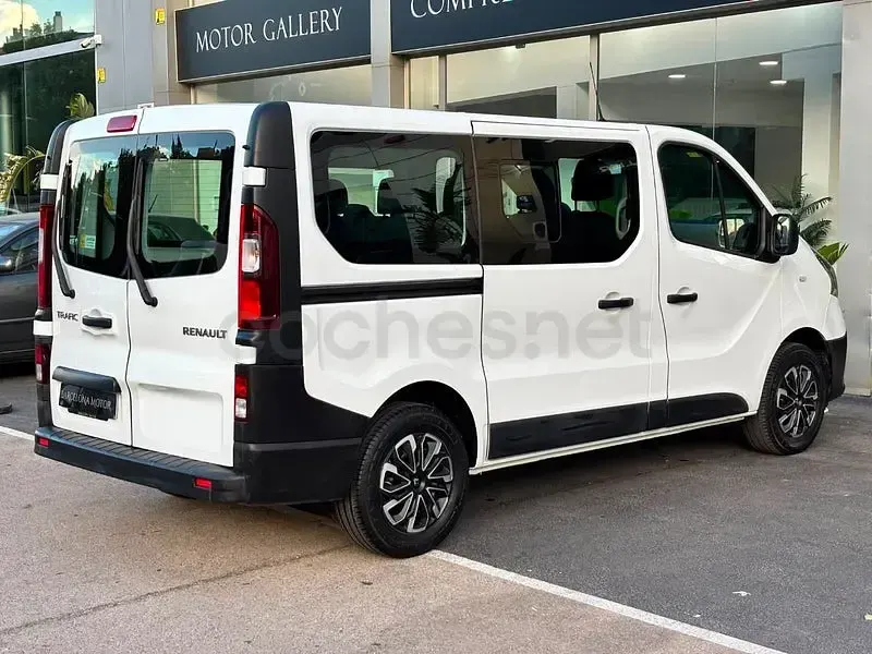 Usado Renault Trafic LIMITED 120 CV (88 kW) 2017 Blanco Monovolumen