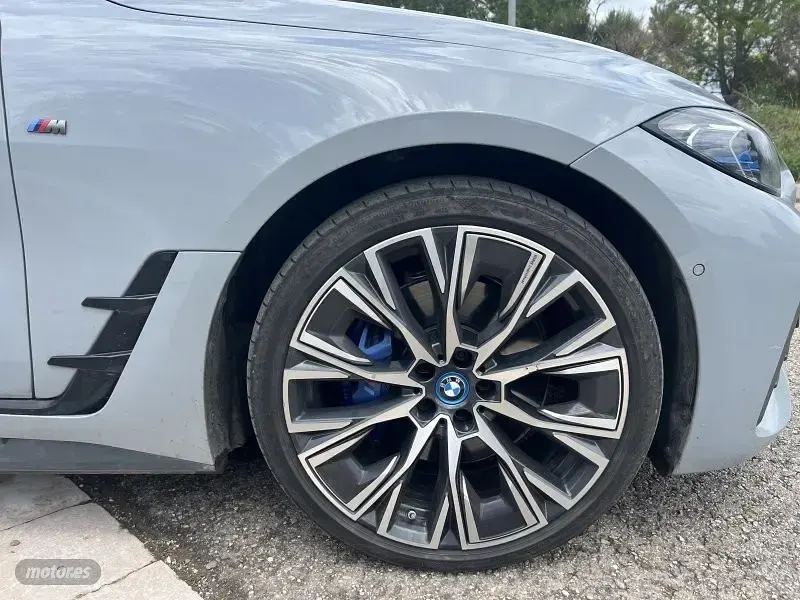 Usado BMW i4 Comfort Edition 400 kW (544 CV) 2024 Gris Berlina