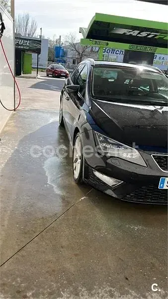 Usado Seat Leon ST FR 180 CV (132 kW) 2014 Negro Familiar