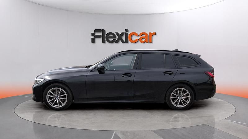 Usado BMW 318 150 CV (110 kW) 2022 Negro Familiar