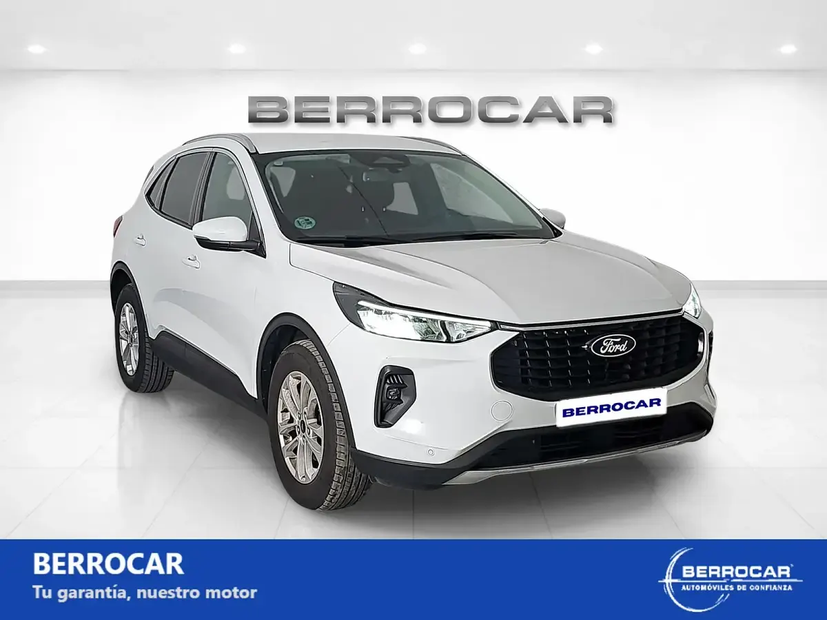 Usado Ford Kuga Titanium 150 CV (110 kW) 2025 Blanco SUV