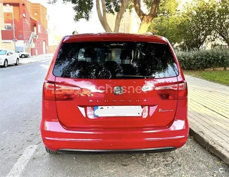 Usado Seat Alhambra Ecomotive 140 CV (102 kW) 2011 Rojo Monovolumen