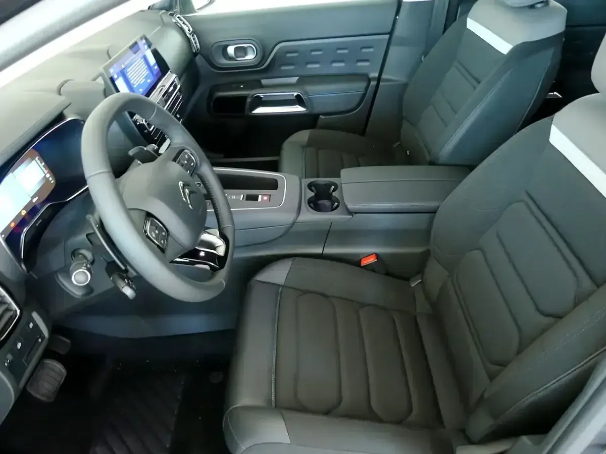 Usado Citroën C5 Aircross Feel 180 CV (132 kW) 2024 Gris SUV