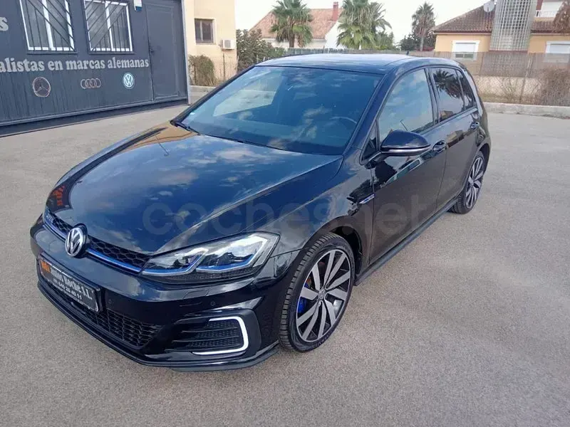 Usado VW Golf VIII GTE 245 CV (180 kW) 2020 Negro Berlina