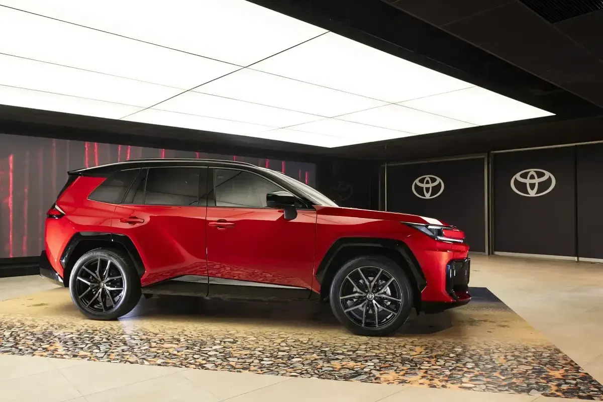 Nuevo Toyota RAV4 Hybrid Advance 268 CV (197 kW) 2026 Blanco SUV