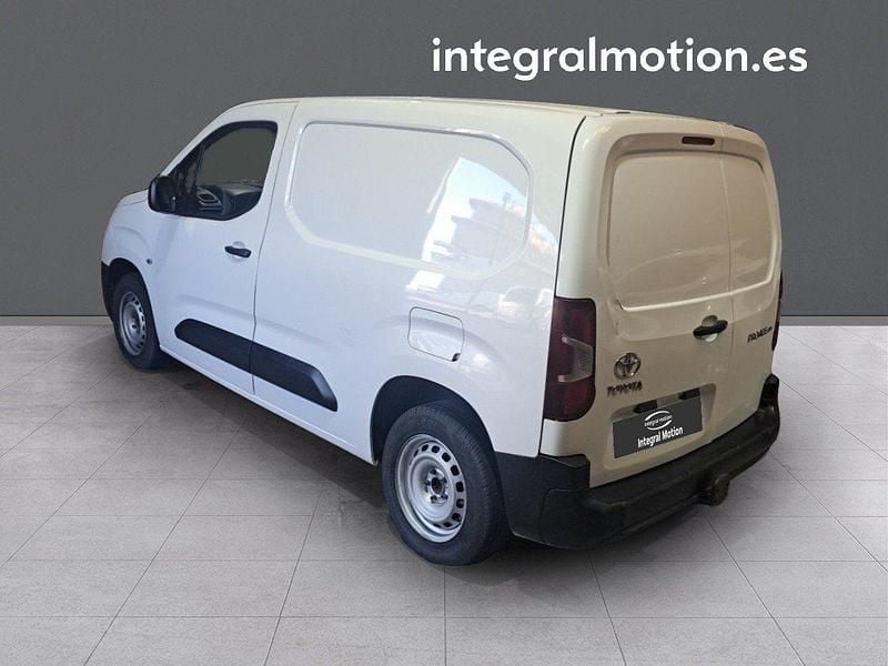Usado Toyota Proace City City 102 CV (75 kW) 2022 Blanco Monovolumen