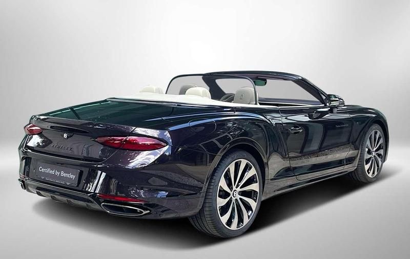 Usado Bentley Continental 680 CV (500 kW) 2025 Burdeos Descapotable