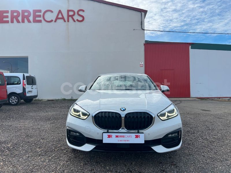 Usado BMW 118 Sport Line 150 CV (110 kW) 2020 Blanco Utilitario