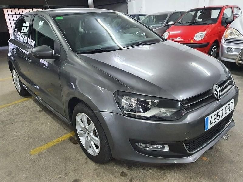 Usado VW Polo Advance 85 CV (62 kW) 2009 Gris / plata Utilitario